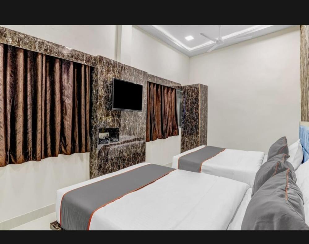 Hotel Bhavya Residency Ahmedabad Exterior photo