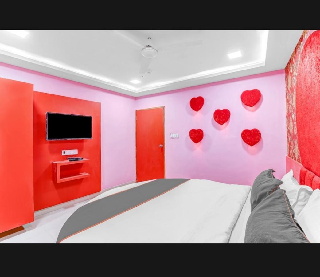 Hotel Bhavya Residency Ahmedabad Room photo
